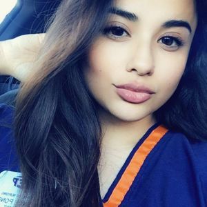 Meet your Posher, Dennise